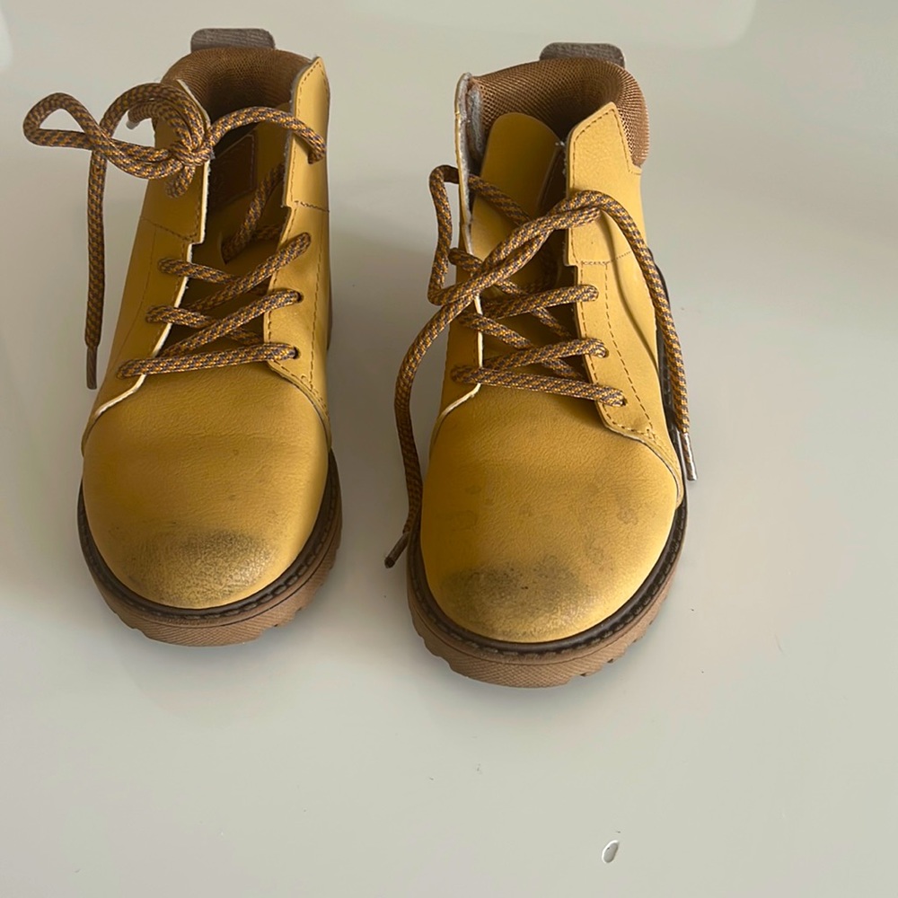 Brazilian worker boots camel color